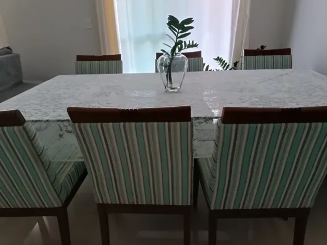 Mesa de Jantar - 8 cadeiras