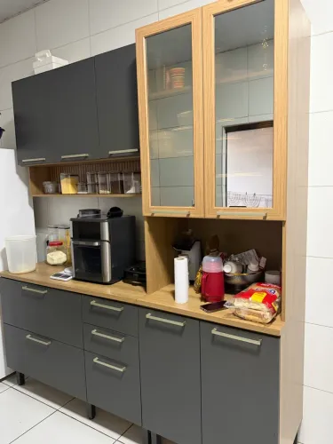 ARMÁRIO DE COZINHA