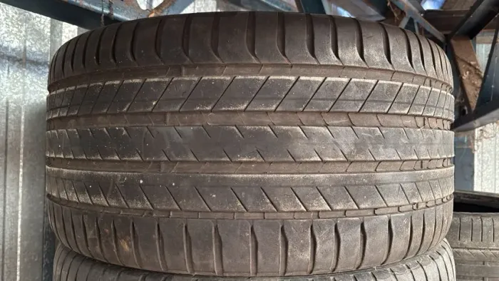 Pneu 295/35/21 Michelin 90 % vida util