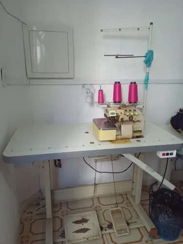 MAQUINA OVERLOCK INDUSTRIAL 
