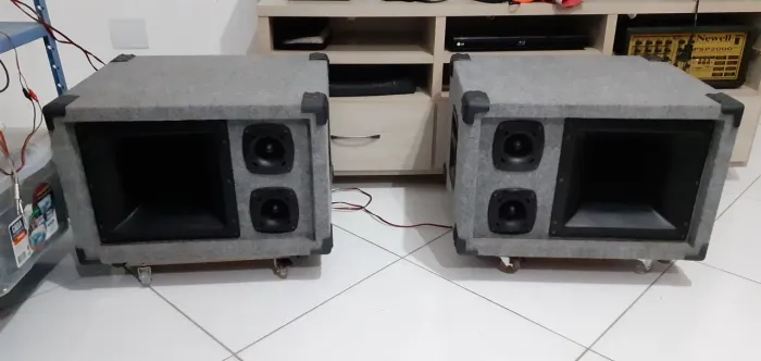 Par de caixas Acústicas
