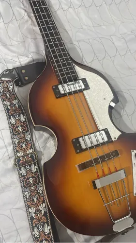 Baixo Hofner Viola Bass
