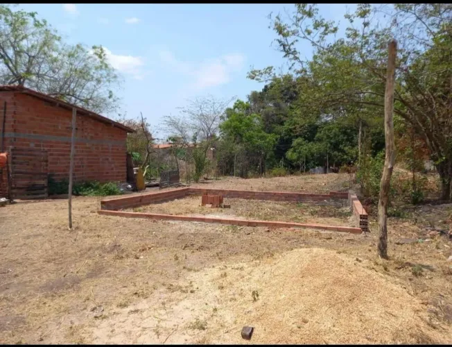 Vende se terreno 10 por 30 no bairro vamos ver o sol