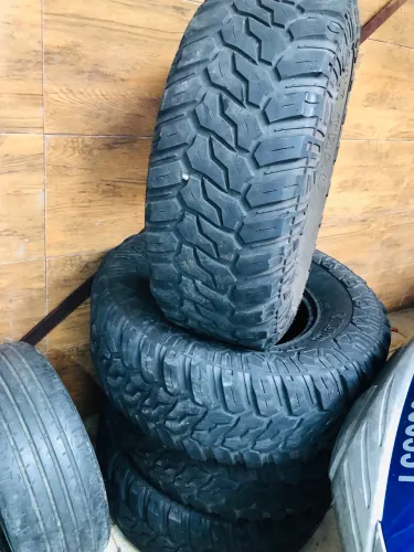 PNEUS