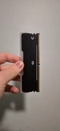 Memoria ram 8gb 3200mhz redragon rgb