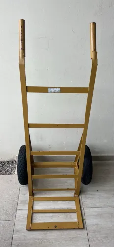 Carrinho entrega reforçado