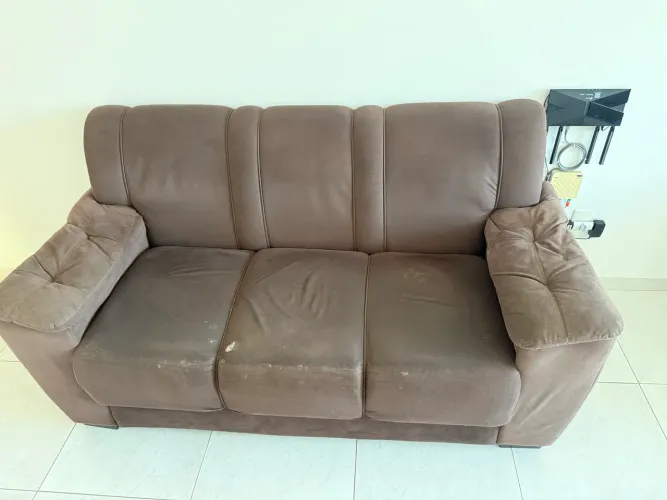 sofá 3 lugares marrom