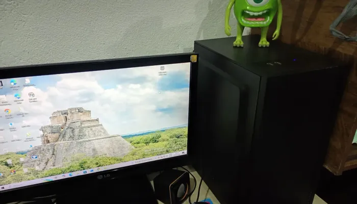 Vendo CPU mais monitor