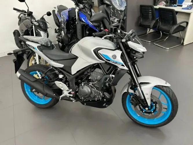 "J - YAMAHA MT-03 CONNECTED 2026 - O LADO SOMBRIO DO JAPÃO ESTÁ AINDA MAIS CONECTADO!