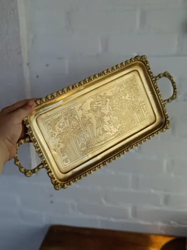 bandeja egípcia em bronze trabalhada antiga Antiquario vintage raro decoração colecionador
