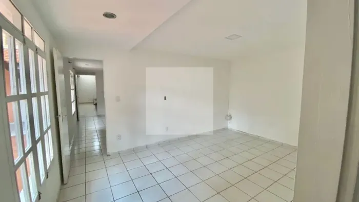 Casa para alugar em condomínio fechado no Portal do Sol