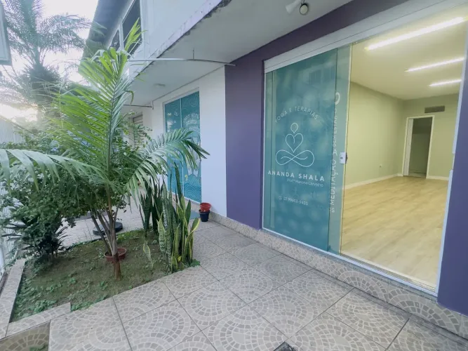 Alugo sala em Jardim Camburi
