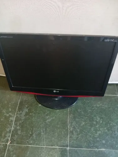 Vendo tv monitor lg