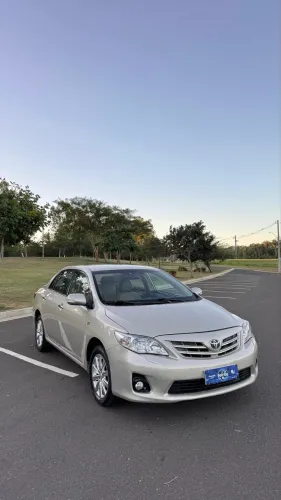 Toyota Corolla Altis 2.0 Flex 16V Aut. 2014