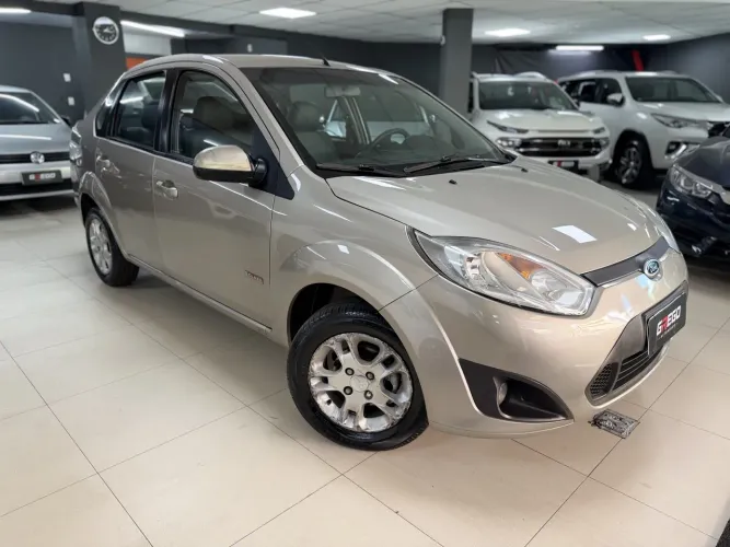 Ford Fiesta SE 1.6 8V Flex 5P 2011