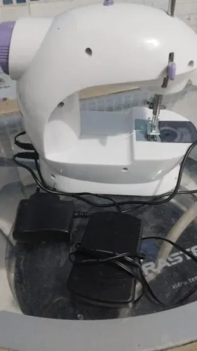 Maquina de costura portátil