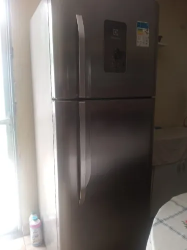 Vendo Geladeira Eletrolux