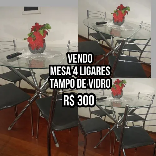 Mesa com 4 cadeiras 