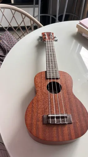Instrumento Musical- Ukulele
