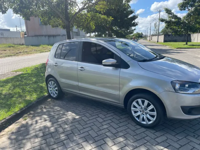 Volkswagen Fox 1.0 MI Total Flex 8V 5P 2013