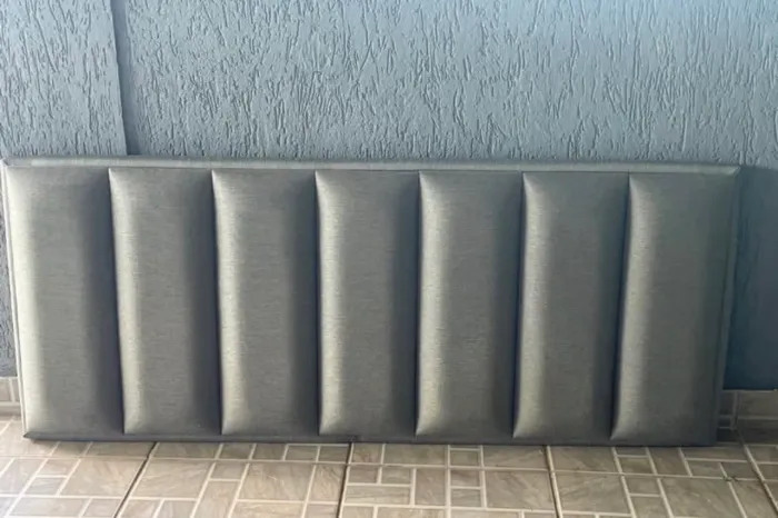 Conjunto com 3 Cabeceiras para Cama - 1 Estofada + 2 MDF