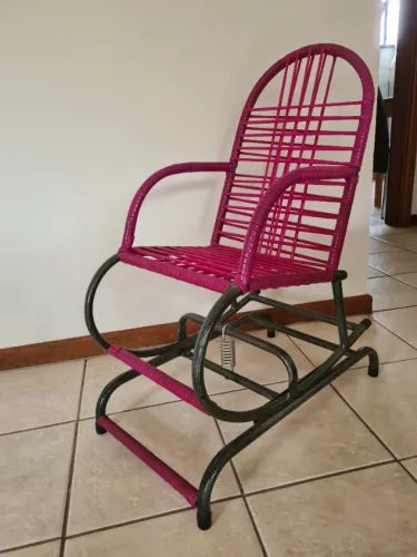 Cadeira de balanço infantil resistente