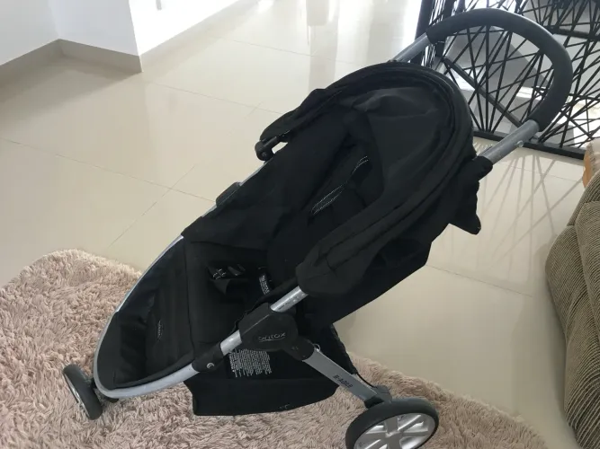Carrinho de bebê + Bebê Conforto Britax (EUA)