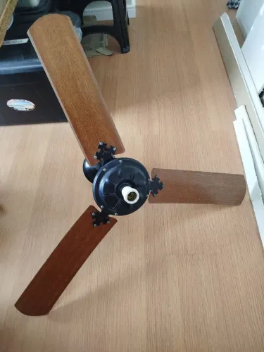 Ventilador de teto 3 pás