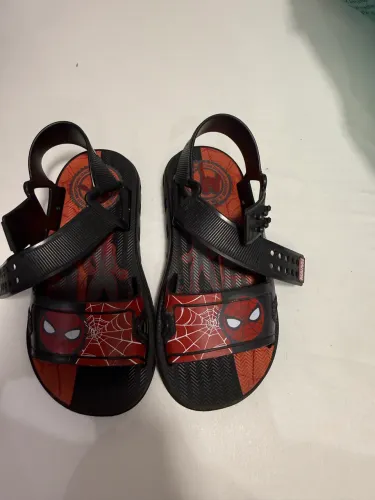 Sandália homem aranha