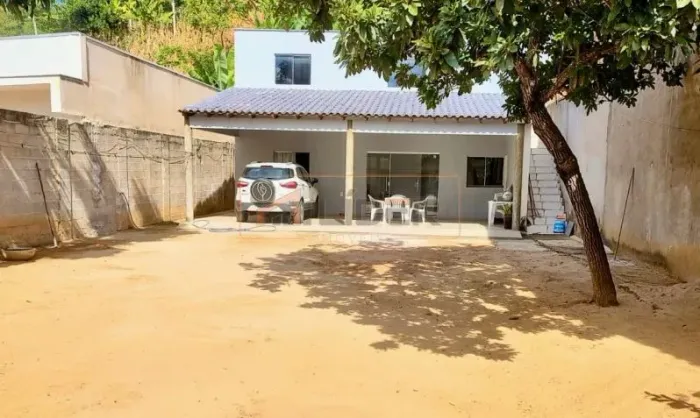 Casa com 03 Quartos no Columbia