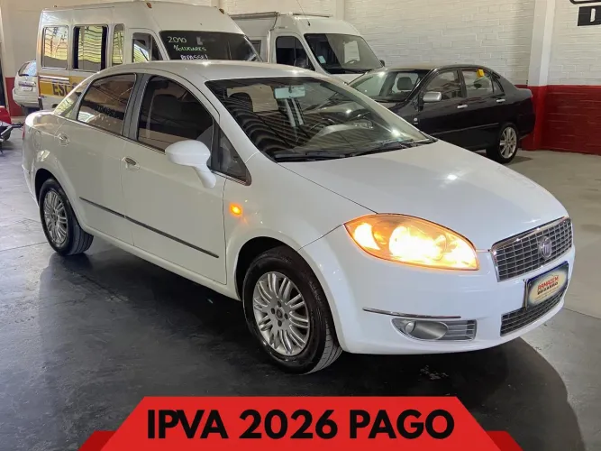 Fiat Linea Essence 1.8 Flex 16V 4P 2013