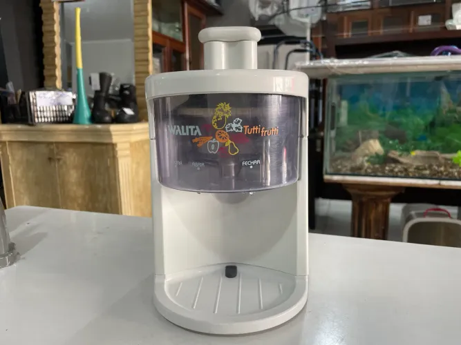 Centrífuga de Frutas Walita Tutti Frutti HL3242