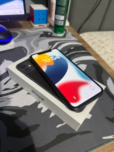 iPhone 11 64Gb Preto | Face ID OK | Câmeras OK | iCloud Livre | Pronto para Uso