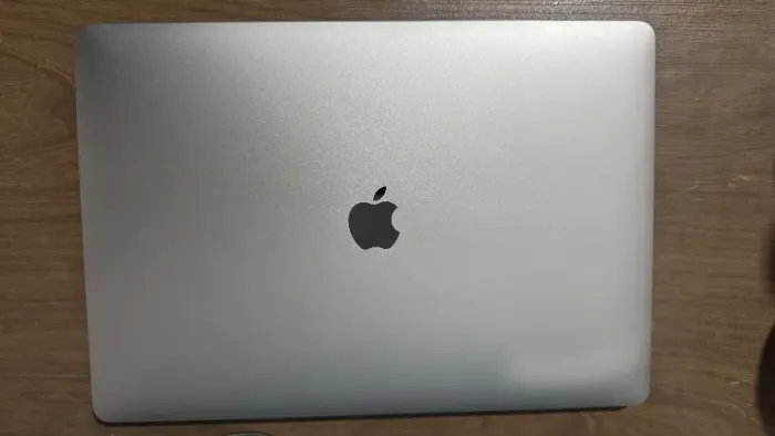 MacBook Pro 2017 A1707 15,4" estado de novo