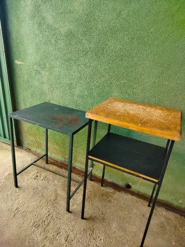 Dois suportes para forno elétrico e microondas