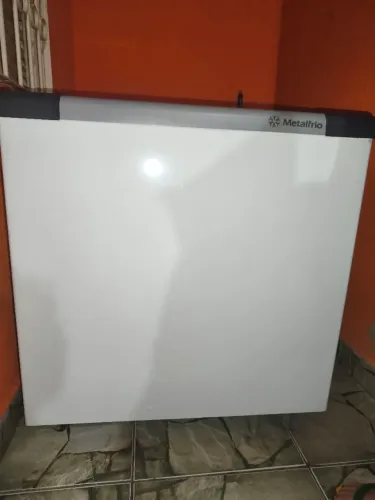 Freezer Horizontal Metalfrio NF20SB 127V Tampa de Vidro - Conservado / Com Cestos