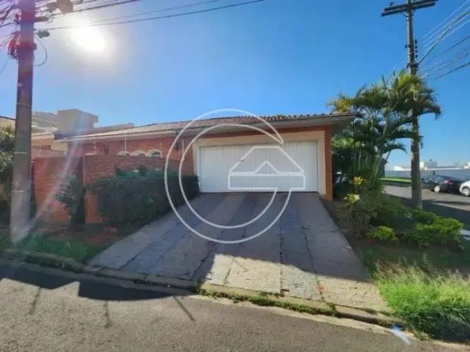 VENDE-SE Residência NO SALGADO FILHO - MARÍLIA/SP