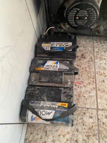 Bateria estacionária - 55 amper - 12V
