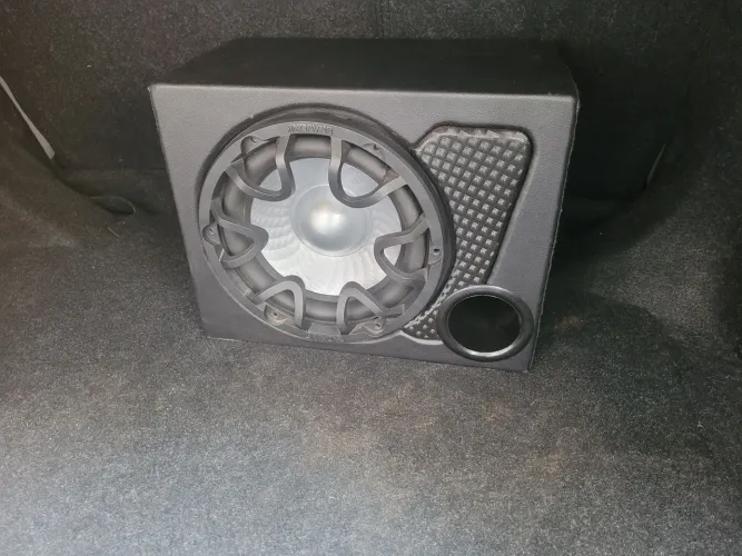 Subwoofer Bravox UXP 10" 400W RMS + Caixa Dutada