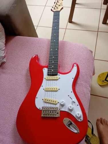 Guitarra Red EWA