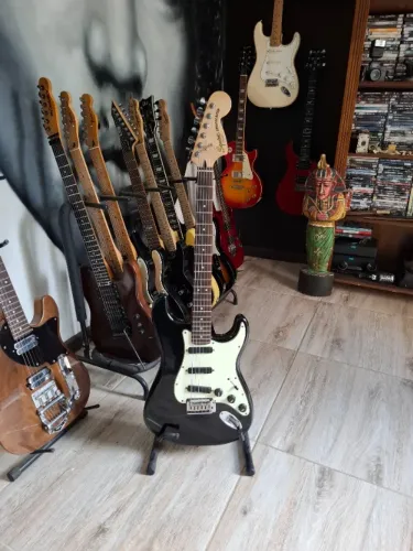guitarra squier deluxe stratocaster