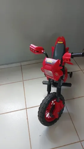 Moto elétrica infantil 