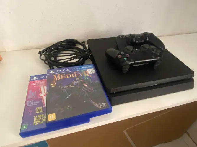 Ps4 slim