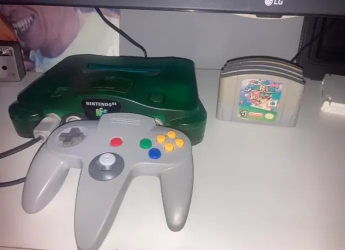 Nintendo 64 (verde) + 4 jogos