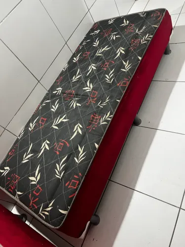 Vendo Cama Box Solteiro