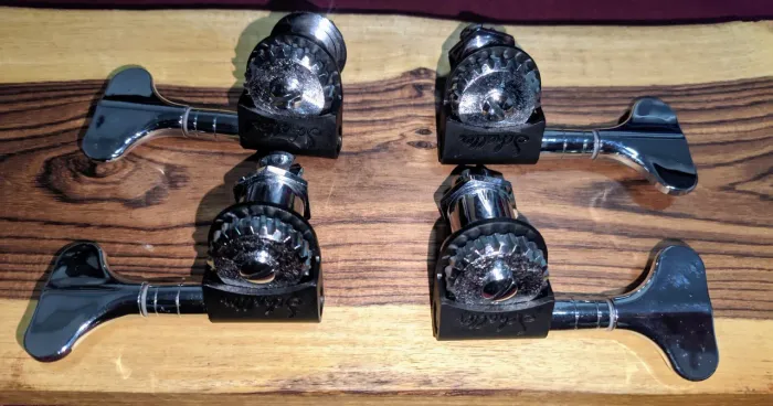 Tarracha baixo Schaller 2X2 novas