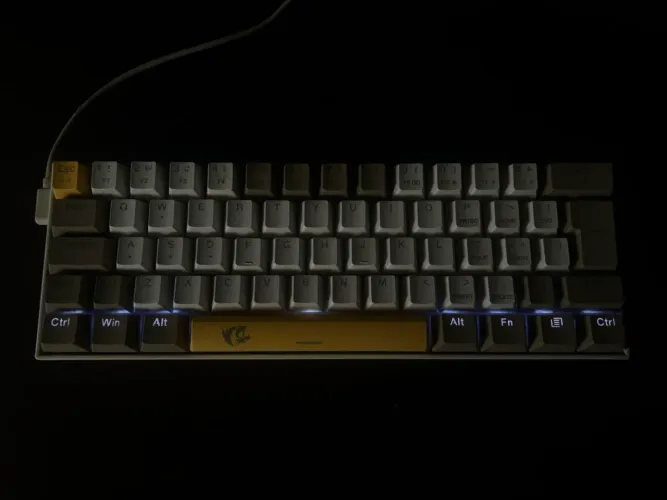 Teclado Gamer Mecânico Redragon Lakshmi Daylight K606-yl
