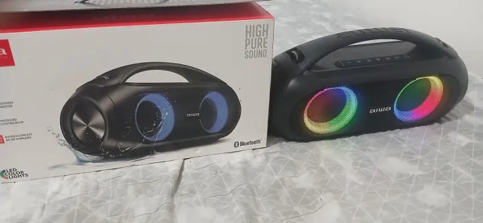 Caixa aiwa 50 w pouco tempo de uso