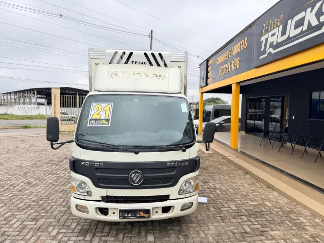 Foton 3.5 baú refrigerado