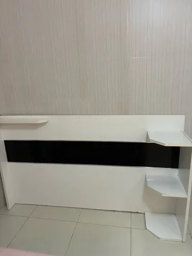 VENDO CABECEIRA DE CAMA PRETA E BRANCA
